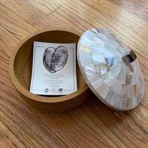 MELA ARTISANS Concha Round Box